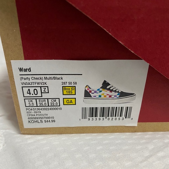 Party Check Vans - Picture 7 of 7